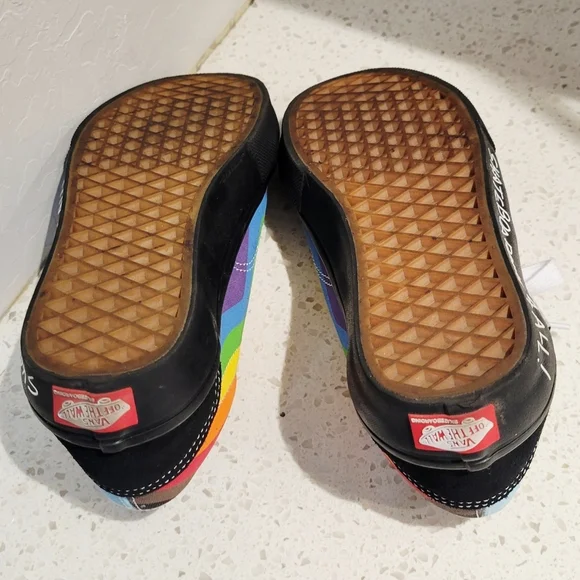 Vans Colorful "Skateboarding 4 All" Rainbow Sneakers | Size 5 - Picture 6 of 7